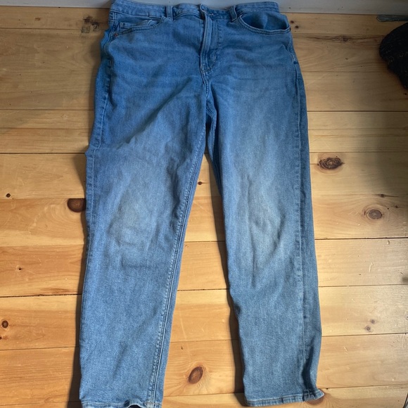 American Eagle Jeans. Super comfy. just grew out of them - Picture 1 of 3